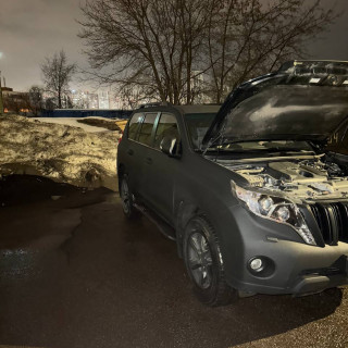 Замена аккумулятора на Toyota Land Cruiser Prado 150 Series Рестайлинг 2013 - н.в. 2.7 (163 л.с.) Замена аккумулятора на Toyota Land Cruiser Prado 150 Series Рестайлинг 2013 - н.в. 2.7 (163 л.с.)