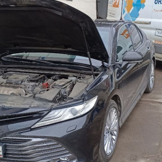 Замена аккумулятора на Toyota Camry VIII (XV70) 2017 - 2021 2.5 181 л.c.  Замена аккумулятора на Toyota Camry VIII (XV70) 2017 - 2021 2.5 181 л.c.
