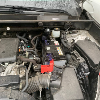 Замена аккумулятора на Toyota RAV 4 V (XA50) 2018 - н.в. 2.0 171 л.c.  Замена аккумулятора на Toyota RAV 4 V (XA50) 2018 - н.в. 2.0 171 л.c.
